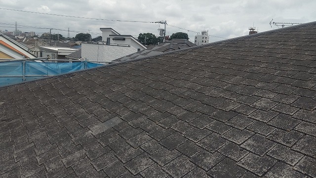 横暖ルーフαｓ　バズルーフ　カツキ板金　寄棟　屋根葺き替え　カバー工法